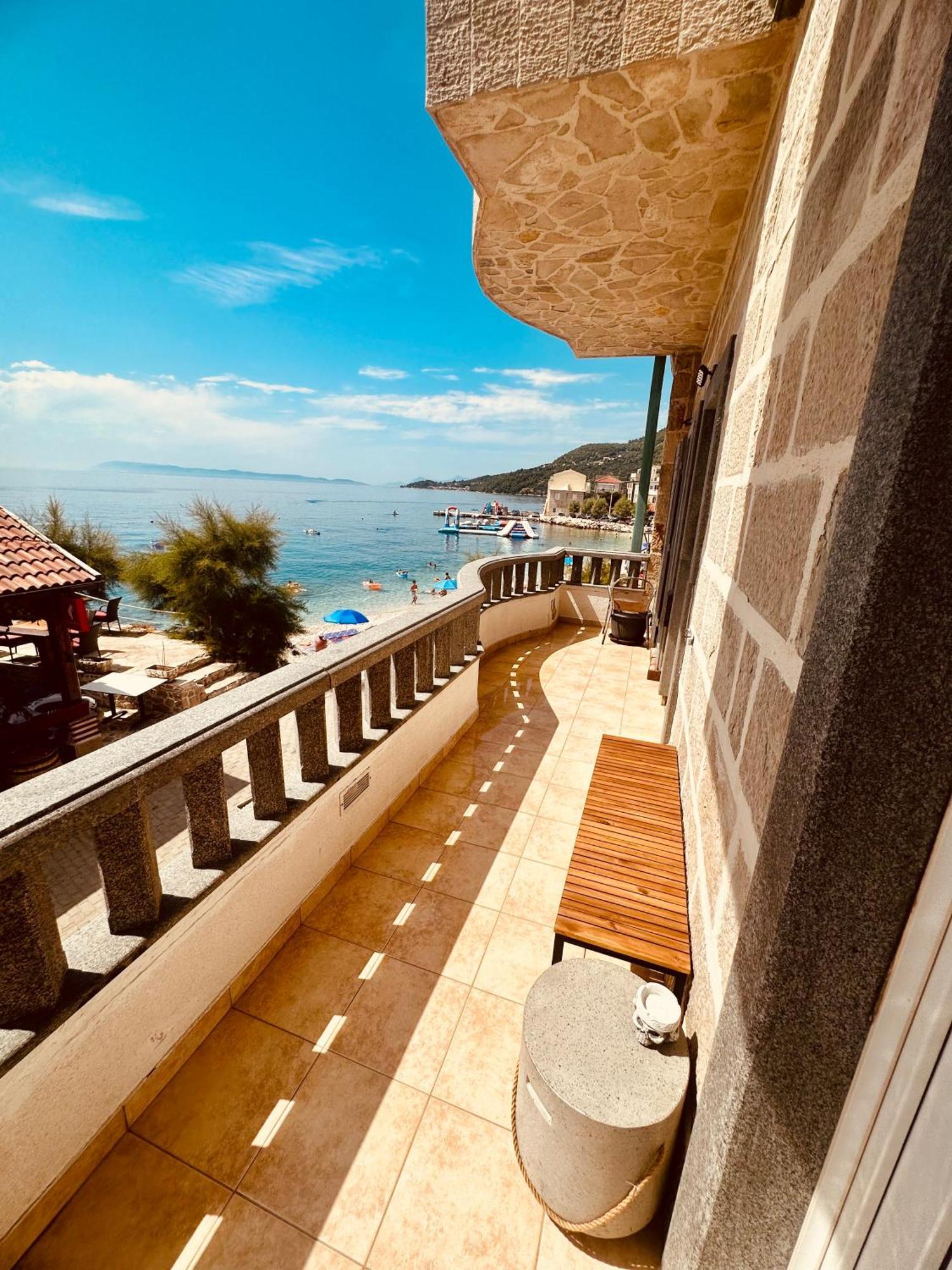 Villa Nevia 1 德朗西斯 外观 照片