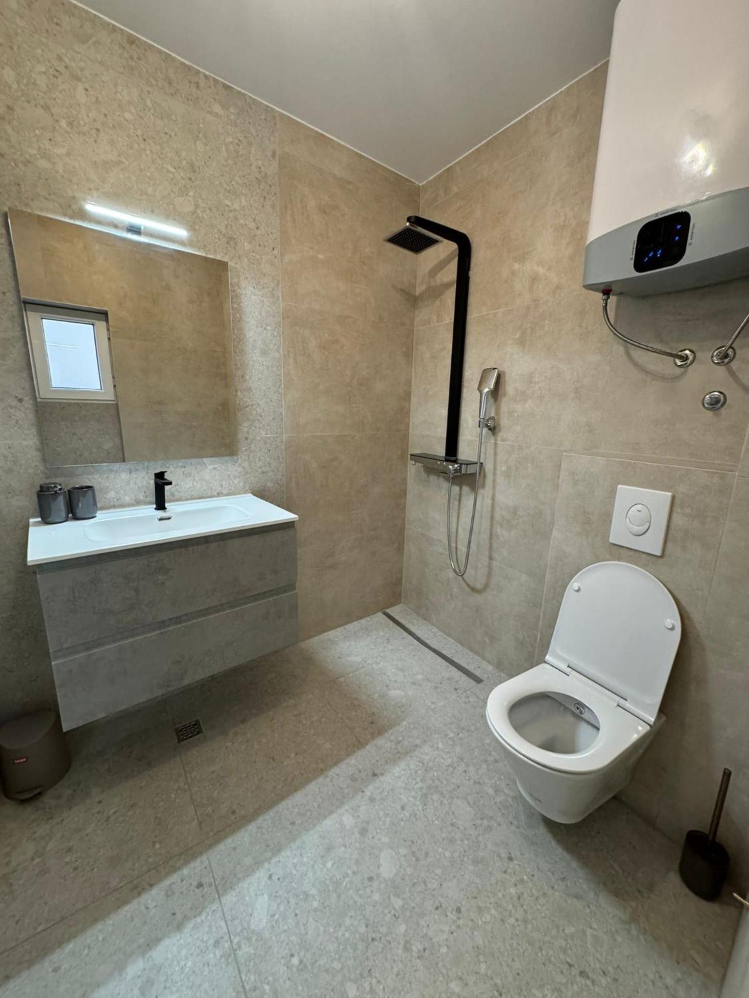 Villa Nevia 1 德朗西斯 外观 照片