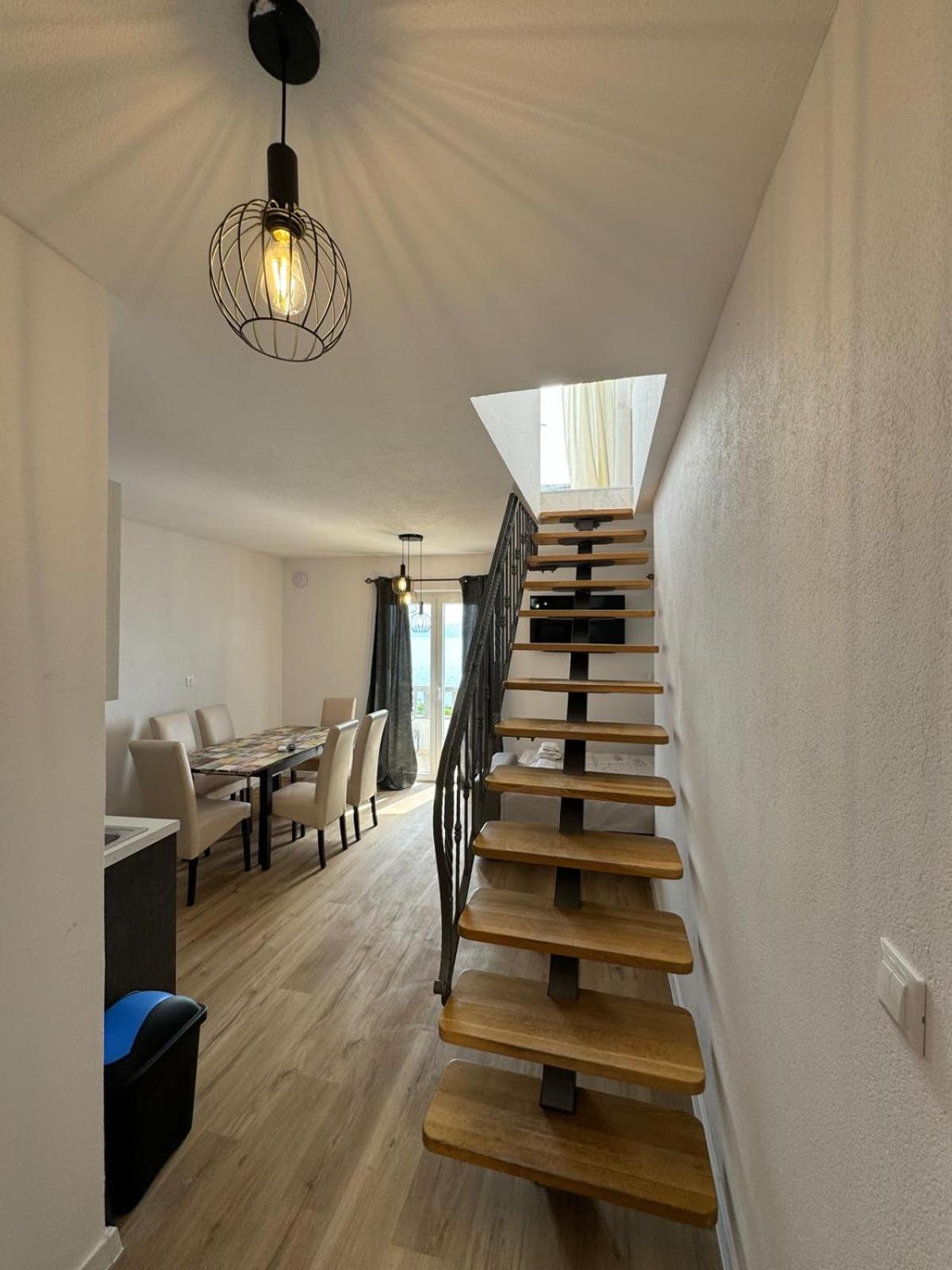 Villa Nevia 1 德朗西斯 外观 照片